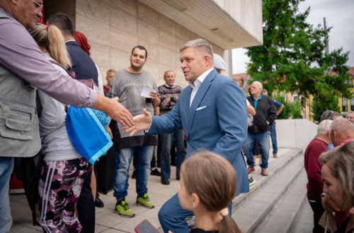 Robert Fico em campanha