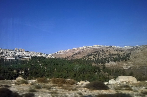 Colonato israelita face a população palestiniana. Foto de Jelger/Flickr.