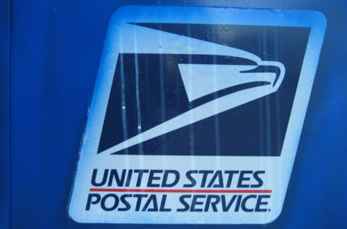 Câmara dos Representantes aprova legislação para reforçar serviço postal americano
