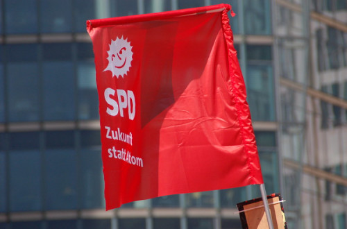 Bandeira do SPD alemão. Foto de SPD-Bundestagsfraktion/Flickr.