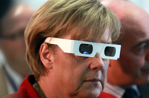 Angela Merkel: na sua visão, não há "automatismos" nos resultados das eleições europeias. Foto de Armin Kübelbeck