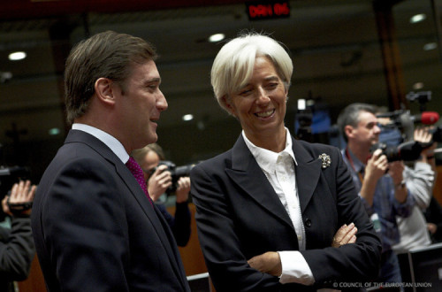 Passos Coelho, à beira de eleições, faz previsões otimistas; Lagarde, que não tem de passar por eleições tem outras projeções. Foto do Conselho da Europa
