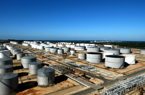 Refinaria da Galp. Área de armazenagem de petróleo bruto. Foto: Galp.