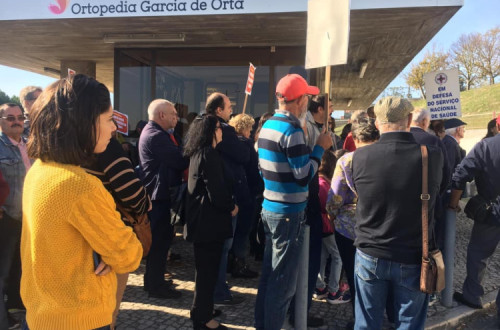 Protesto contra o encerramento temporário das urgências pediátricos do Garcia de Orta. Almada, outubro de 2019.
