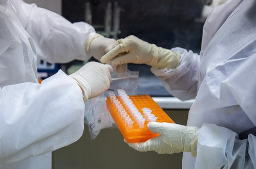 Teste ao Covid-19 no Irão. Março de 2020. Foto de Morteza Jabberian/Mehr News Agency.