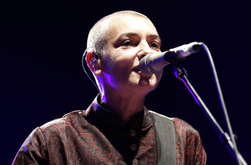 Sinéad O Connor em 2013. Foto de Pymouss/Wikimedia Commons.
