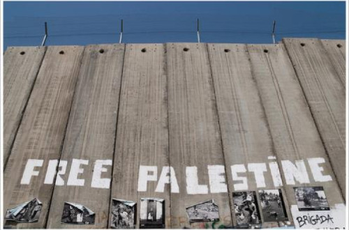 "Palestina livre", muro israelita em Belém.