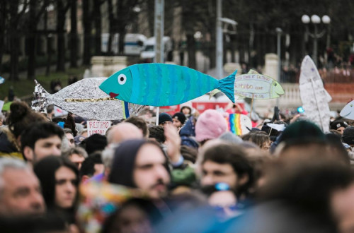 Foto de 6000 sardine, movimento italiano contra a extrema-direita.