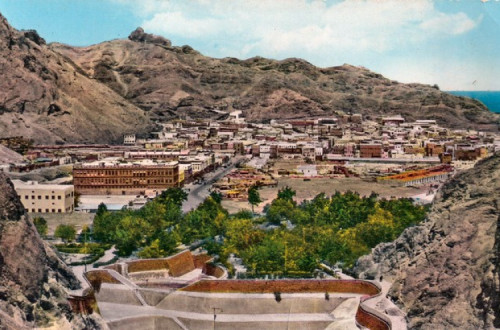 Visão panorâmica da cidade de Áden em 2013.