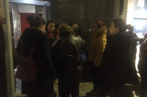 Moradores em solidariedade com Joana Pacheco, despejada pela Câmara do Porto.