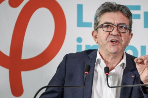 Mélenchon afirma que “o renascimento de que a Europa precisa é o dos direitos políticos dos seus povos”
