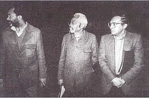 Adolfo Maria com Mário Pinto de Andrade e Gentil Viana. Os três formaram em Lisboa um Grupo de Reflexão (em meados dos anos 80) para a procura de vias para o  fim da guerra civil em Angola.