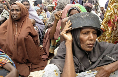 Segundo a ONU, há 128 milhões de pessoas afetadas por conflitos e deslocações forçadas. Foto África Urgente