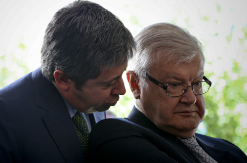 Em 2006, é criado o Soares dos Santos Family Trust, fundo registado na Ilha de Jersey e gerido por um trustee com sede na Suíça, a SwissIndependent Trustees S. A.