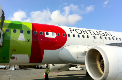 “Imposição não é negociação. Não se chamam sindicatos que pedem reuniões há 5 meses para, na reta final, lhes apresentar despedimentos sem alternativa”, diz ainda.