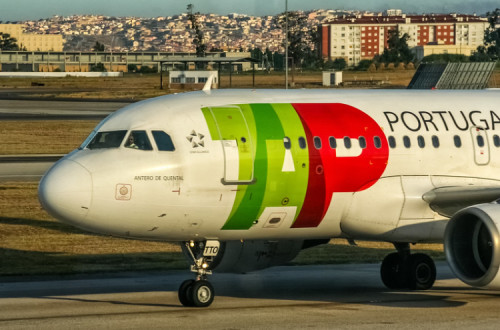Avião da TAP Air Portugal – Foto de Oliver Holzbauer/flickr