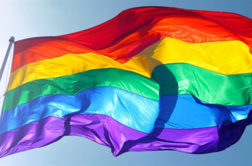 Somos uma comunidade! Mas, somo-lo todos os dias. Não só durante o mês como forma de celebração e depois sayonara