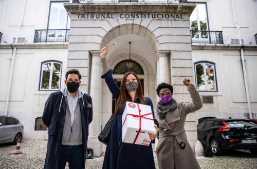 “É uma obrigação da Presidente ou do Presidente da República garantir que protege o que está na Constituição”. 