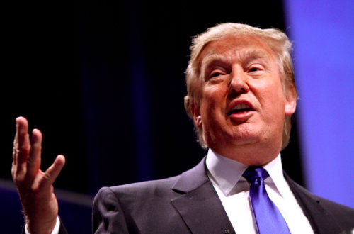 Estas novas revelações pressionam Trump a poucos meses das eleições para o Congresso, altura em que os democratas tentarão reconquistar o controlo da Câmara dos Representantes e do Senado.