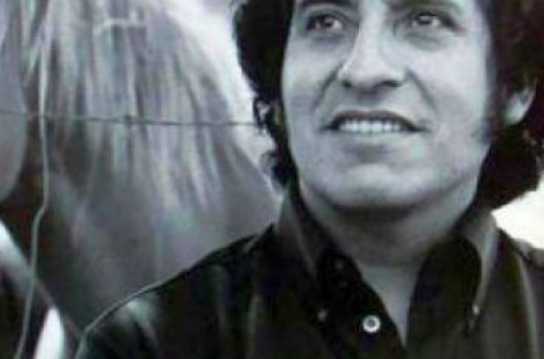 Victor Jara foi professor, diretor de teatro, poeta, cantor, compositor, músico e ativista político.