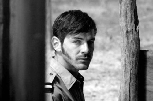 O ator Miguel Nunes numa cena do filme "Cartas da Guerra". Foto Cine Europa