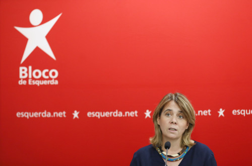 "Fazer investimentos no Serviço Nacional de Saúde sem mexer nas condições de trabalho de quem lá está não nos dá garantias de que o SNS vá responder ao país”, disse Catarina.