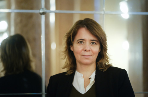 Catarina Martins afirmou que o “Laboratório Militar tem sido essencial no combate à pandemia” e defendeu que haja a coragem de ultrapassar as patentes e de produzir as vacinas” - Foto Rita Sarrico