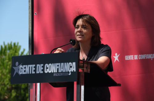 "O trabalho é a nossa grande luta", afirmou Catarina Martins na Lagoa Óbidos - Foto de Paula Nunes