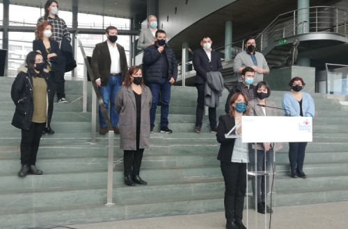Ana Pontón sublinhou que "a ligação ferroviaria Vigo-Porto, o Corredor Atlâtico de mercaderías e o Eixo Atlântico de mercadorías são os três projetos fundamentais que defendemos".
