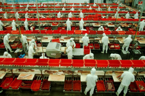 "A combinação de uma política financeira favorável ao setor exportador, uma moeda subvalorizada e baixos salários da mão-de-obra foi uma fórmula que levou a uma avalanche de produtos chineses baratos em todo o mundo"