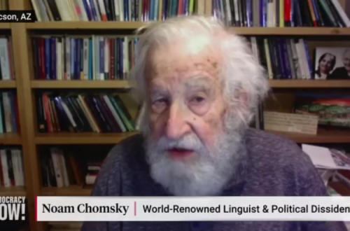 Noam Chomsky em entrevista ao Democracy Now.