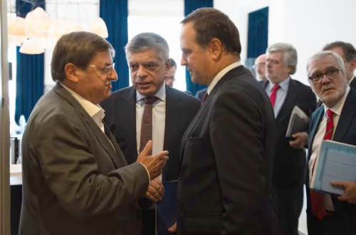 Sérgio Monte UGT), Armindo Monteiro CIP) e o ministro das Finanças Fernando Medina