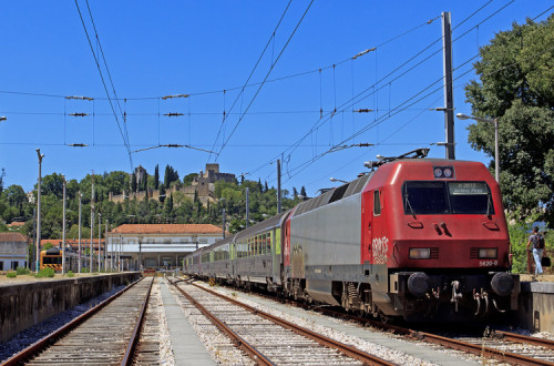 Todo este processo “foi conduzido de uma forma inaceitável por parte da CP, que negligenciou a situação laboral destes trabalhadores", acusam os deputados do Bloco de Esquerda. Foto de Antero Pires, via Flickr.