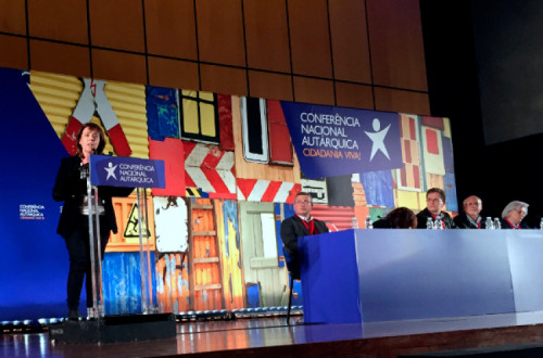 "Bloco será o mais acérrimo lutador contra qualquer processo de descentralização que signifique poder não escrutinado ou poder absoluto de redes clientelares" afirmou Catarina Martins, no encerramento da Conferêncai Autárquica do Bloco 