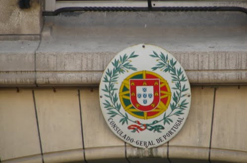 Nos consulados, “a situação atual é de rutura, com os postos transformados em ‘fábricas’ de documentos”, disse Jorge Veludo.