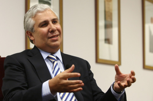 Bacelar Gouveia em 2008 em entrevista à Lusa quando era Presidente do Conselho de Fiscalização dos Serviços de Informação da República. Foto de Manuel Almeida/Lusa.