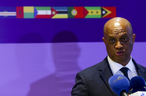 O ministro dos Negócios Estrangeiros, Comunidades e Defesa de Cabo Verde, Luís Filipe Tavares, na reunião do conselho de ministros dos negócios estrangeiros da CPLP, Ilha do Sal, julho de 2018. Foto de TIAGO PETINGA/LUSA.