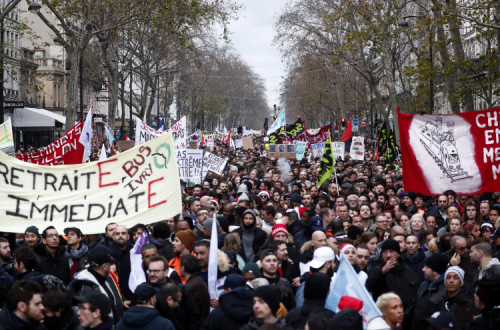 Manifestantes contra a reforma das pensões de Macron. Paris, dezembro de 2019.