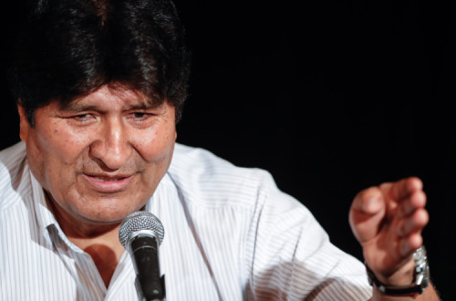 Em conferência de imprensa a 17 de dezembro em Buenos Aires, Evo Morales declara que não teme as acusações.