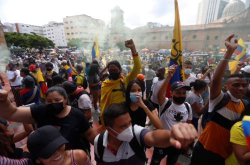 Manifestação em Cali, Colômbia, junho de 2021. Foto de Ernesto Guzman Jr/EPA/Lusa.