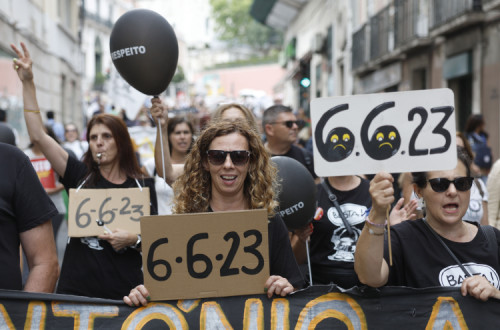 Professores em manifestação esta terça-feira. Foto de ANTÓNIO PEDRO SANTOS/LUSA.