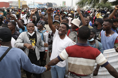 Manifestação este sábado em Luanda. Foto de AMPE ROGÉRIO/LUSA.