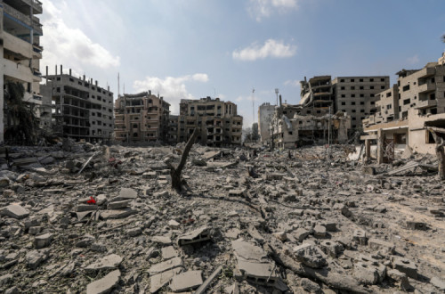Gaza esta terça-feira após os bombardeamentos de Israel.