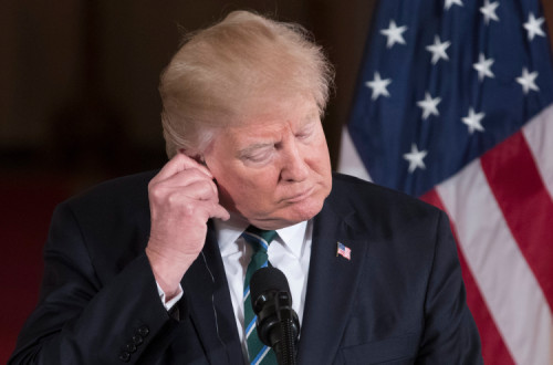 Câmara dos Representantes aprova processo de destituição de Trump