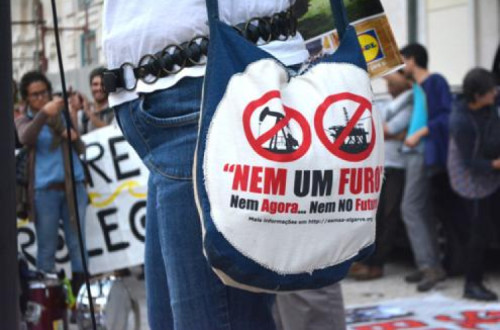 Como Naomi Klein diz: “Agora, somente os movimentos sociais podem nos salvar”, “Nem um furo, nem agora, nem no futuro” - Foto de Ricardo Gouveia 