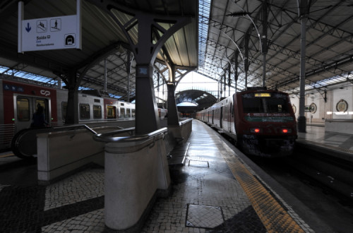 Comboio na estação do Rossio. Foto de Paulete Matos.