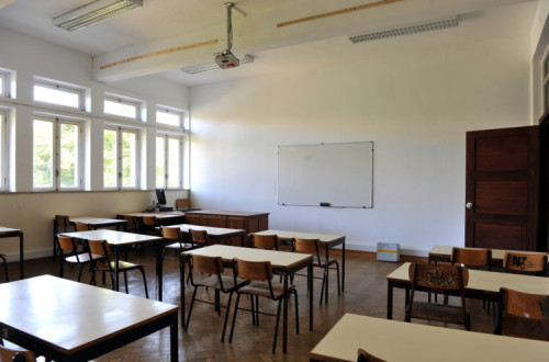 Apesar das melhorias observadas no combate ao abandono escolar, Portugal continua em 21º lugar entre os 28 países da União Europeia.