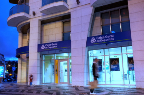 “A velha questão que se está a perfilar nos mais recentes episódios sobre a CGD é apenas a pressão à abertura ao capital privado - leia-se estrangeiro - da principal instituição financeira nacional” - CGD, foto de Paulete Matos