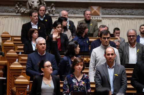 Parlamento chumba voto de solidariedade com presos políticos na Catalunha