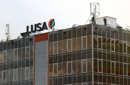 "Uma medida que pretendia precisamente aliviar o rendimento disponível das famílias, incentivando o uso de transporte público, é utilizada para penalizar trabalhadores de uma empresa com tutela pública", criticam os trabalhadores.
